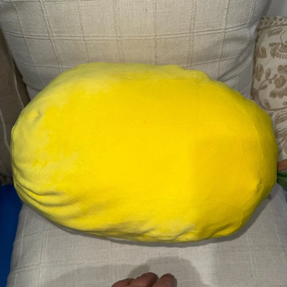 Leticia the Lemon Squishmallow